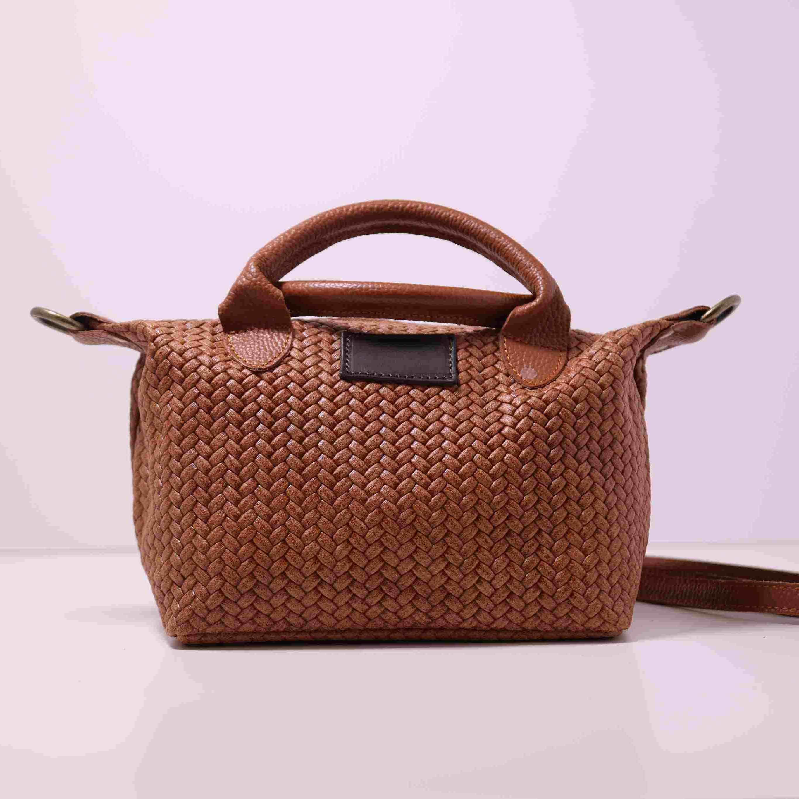 Bolso Artesanal Trenzado de Cuero