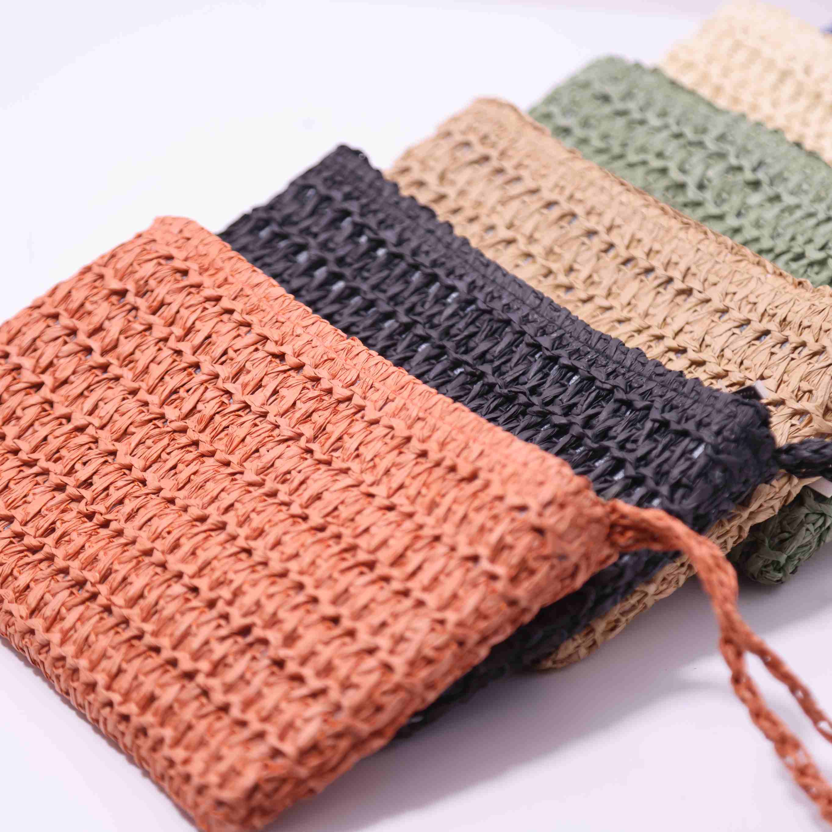 Monedero mini tejido estilo artesanal
