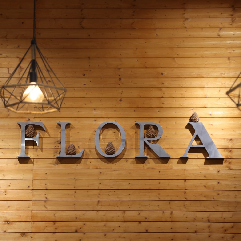 FLORA BOLOS